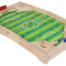 Das Holz-Fussballspiel ist ein hölzernes Tischpinball-Spiel mit Fussballfeld, Hindernisstiften, zwei Flippern und Punktezählern auf beiden Seiten. Wertica Shop