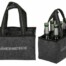 Zwei graue Filz-Flaschenträger "Männerhandtasche": eine leer, eine mit sechs Glasbierflaschen (silberne und grüne Kronkorken) gefüllt. Wertica Shop