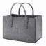 Filztasche "Pino": Rechteckige, graue Filztasche mit zwei festen Henkeln, verstärkten Nähten und offenem, minimalistischem Design. Wertica Shop